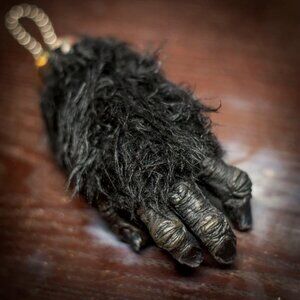 NEW 2019 MONSTER SANDBOX CURSED MONKEY PAW ODDITY ARTIST SCULPTURE GAFF